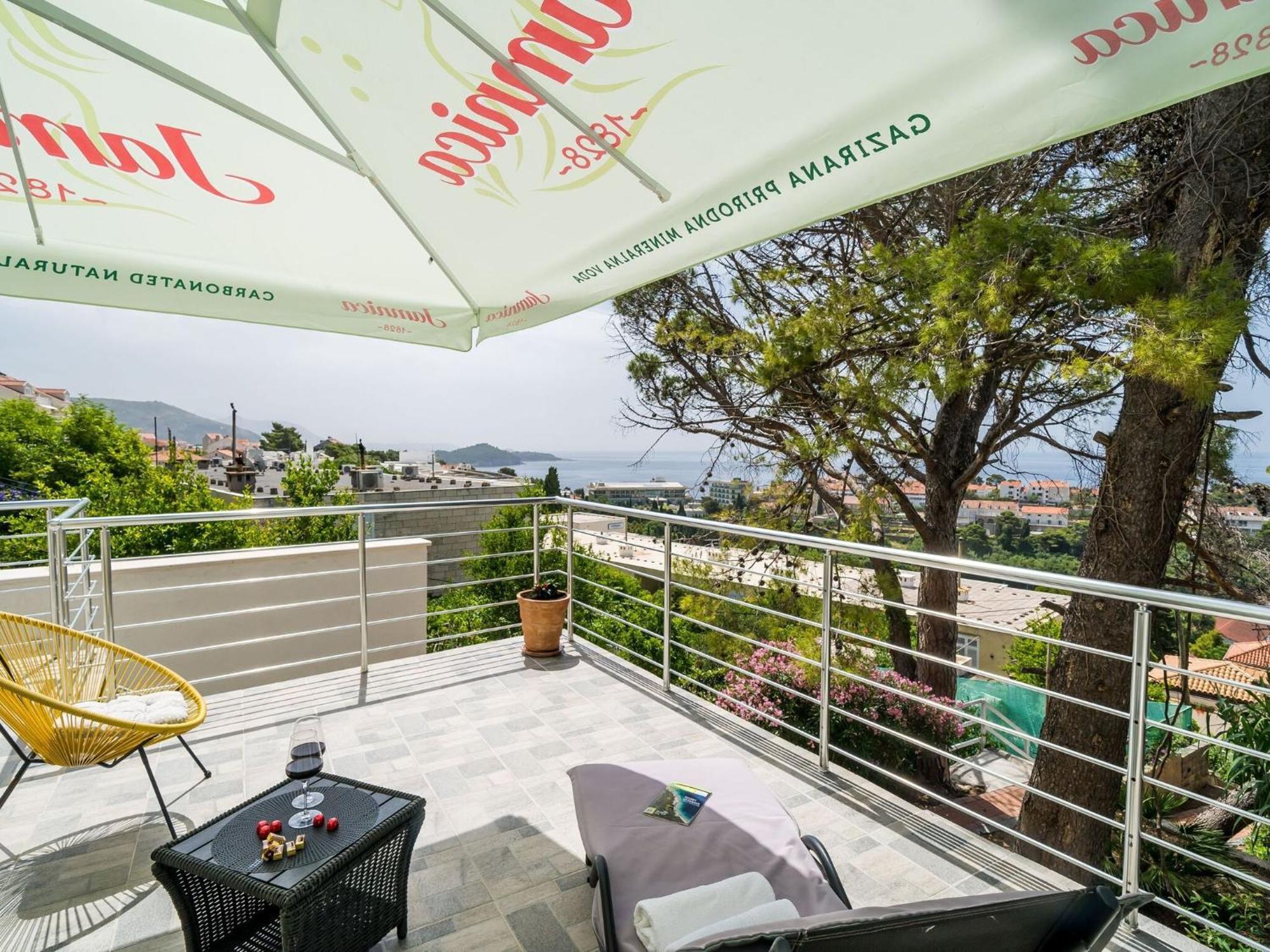 Eulalija- One-bedroom With Terrace And Sea View Dubrownik